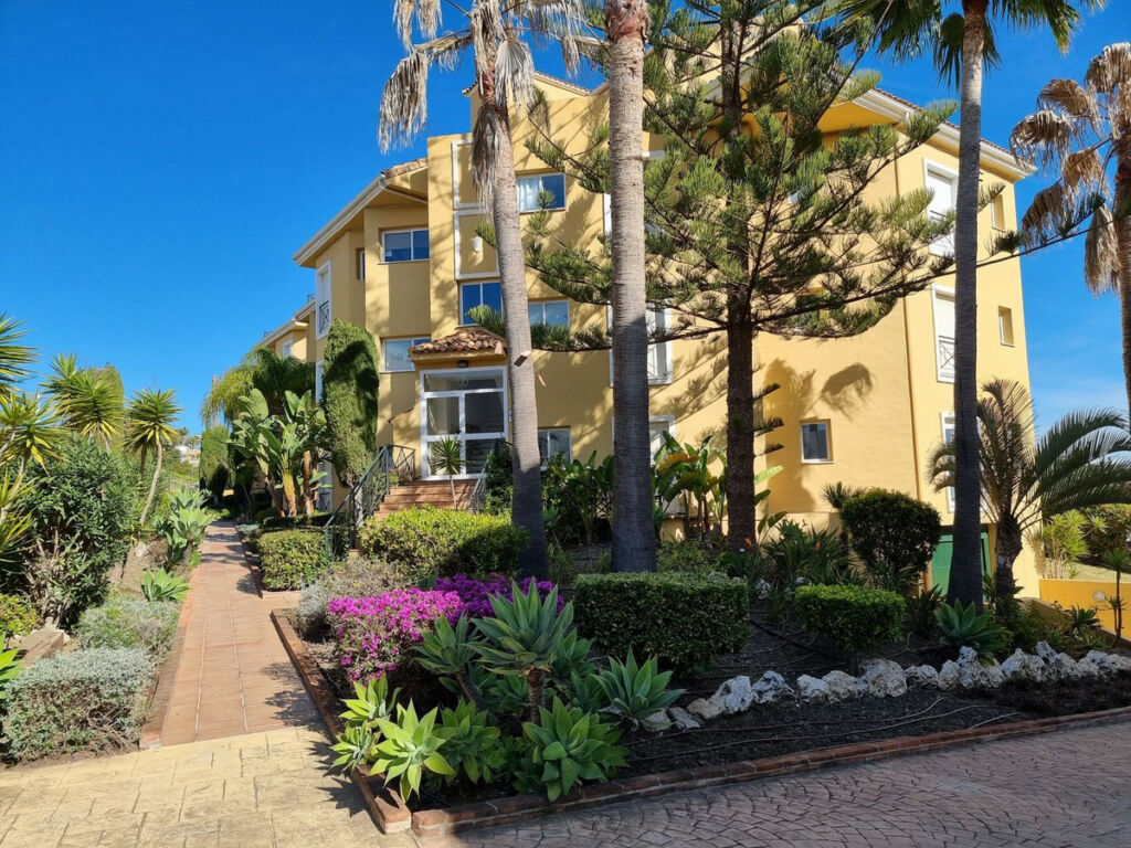 Top Floor Apartment Estepona Málaga - image 43