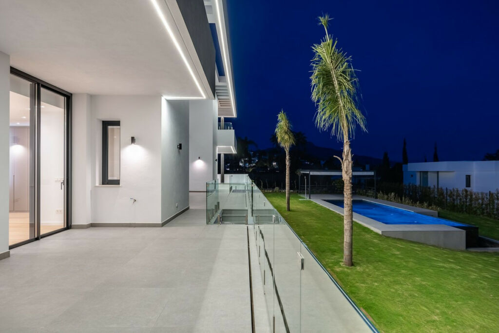 Detached Villa Benahavís Málaga - image 37