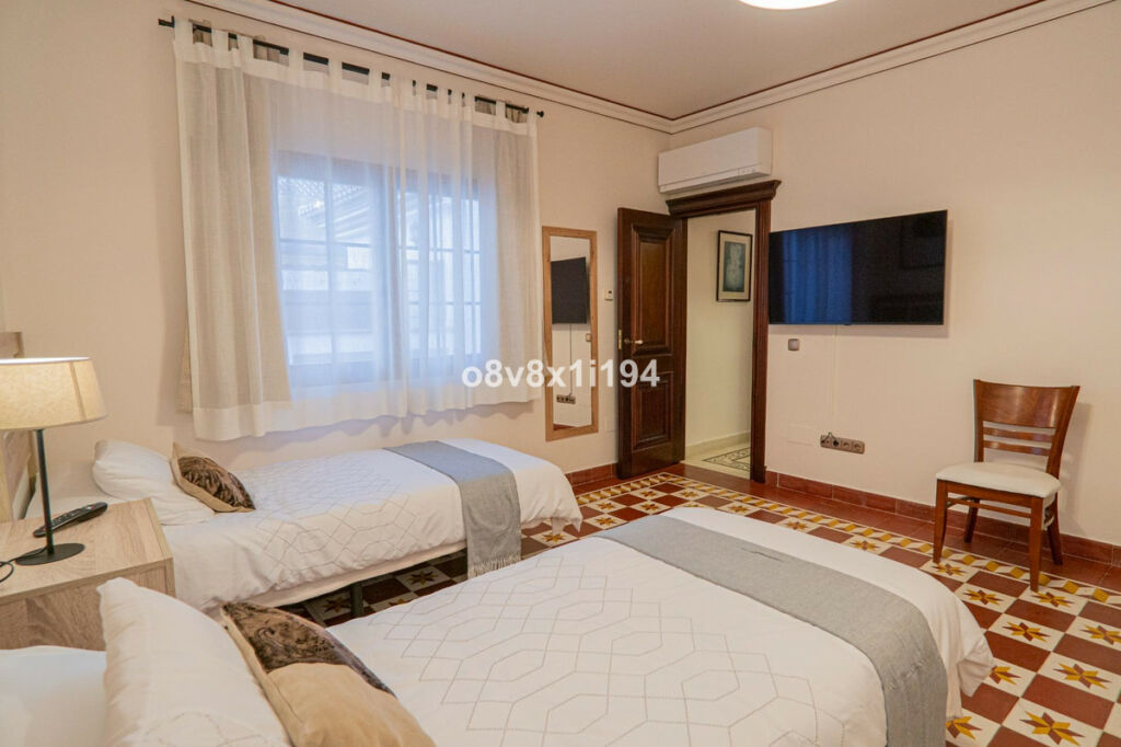 Detached Villa Fuengirola Málaga - image 46