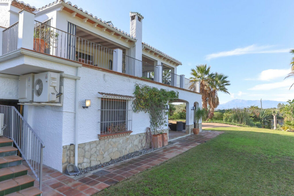Detached Villa Alhaurín el Grande Málaga - image 46