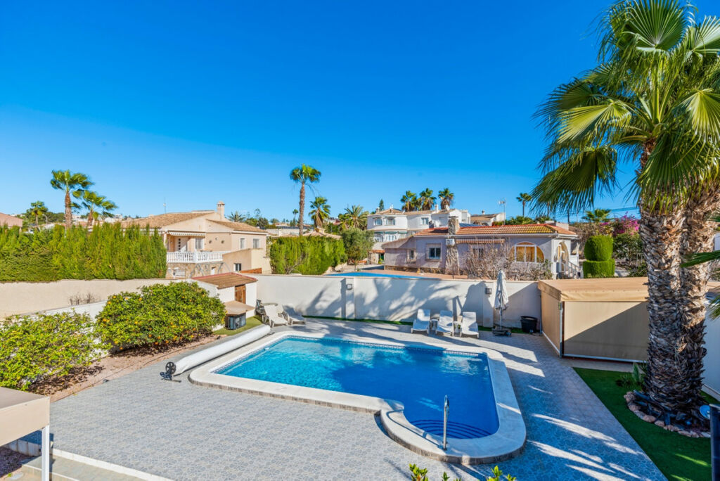 Detached Villa Ciudad Quesada Alicante - image 49