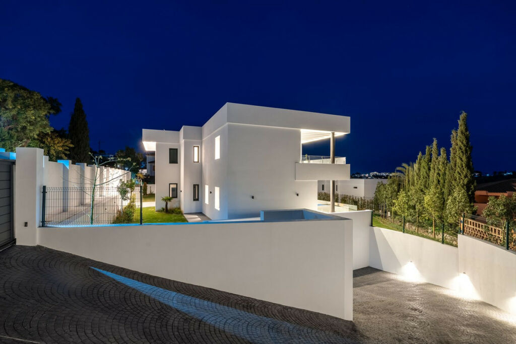 Detached Villa Benahavís Málaga - image 48