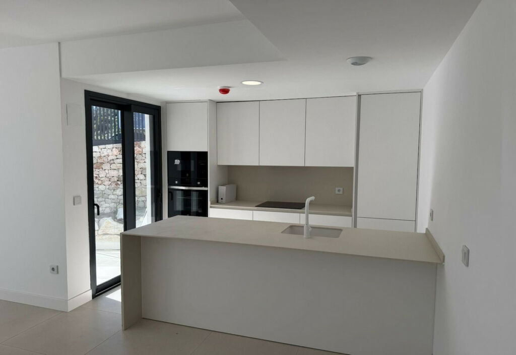 Middle Floor Apartment Fuengirola Málaga - image 6