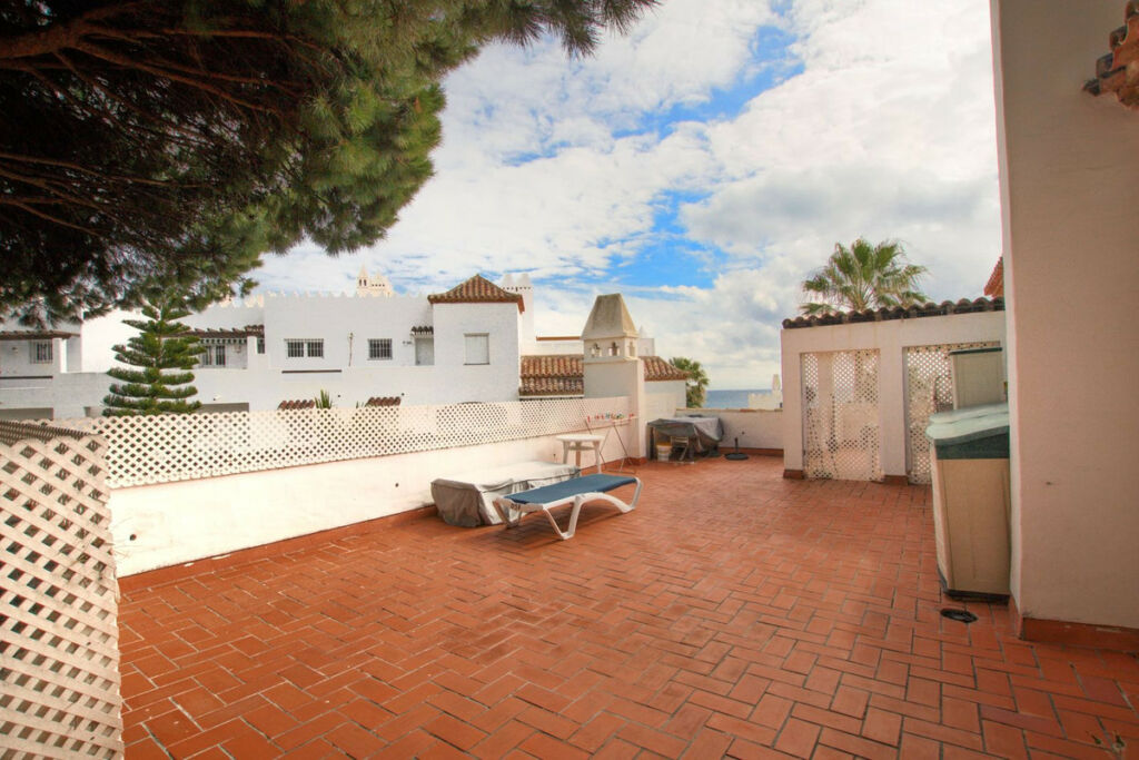 Penthouse Calahonda Málaga - image 5