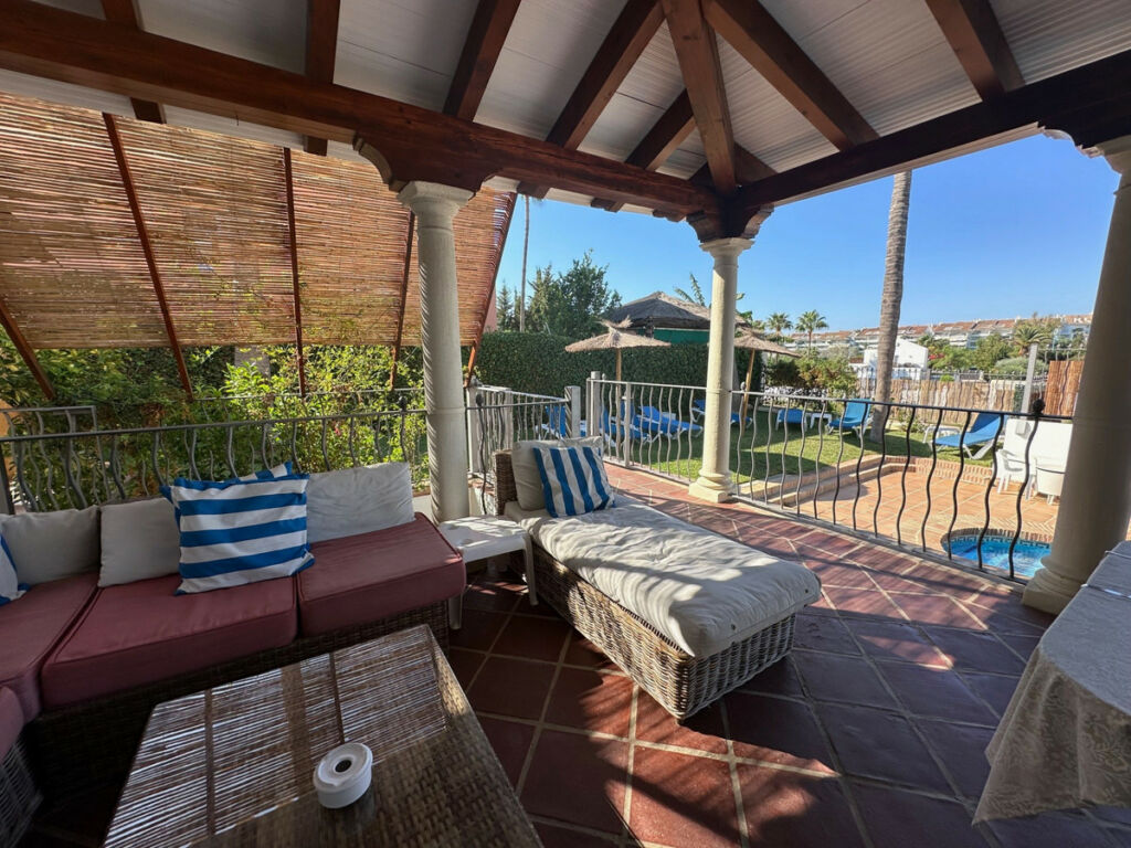 Detached Villa San Pedro de Alcántara Málaga - image 5