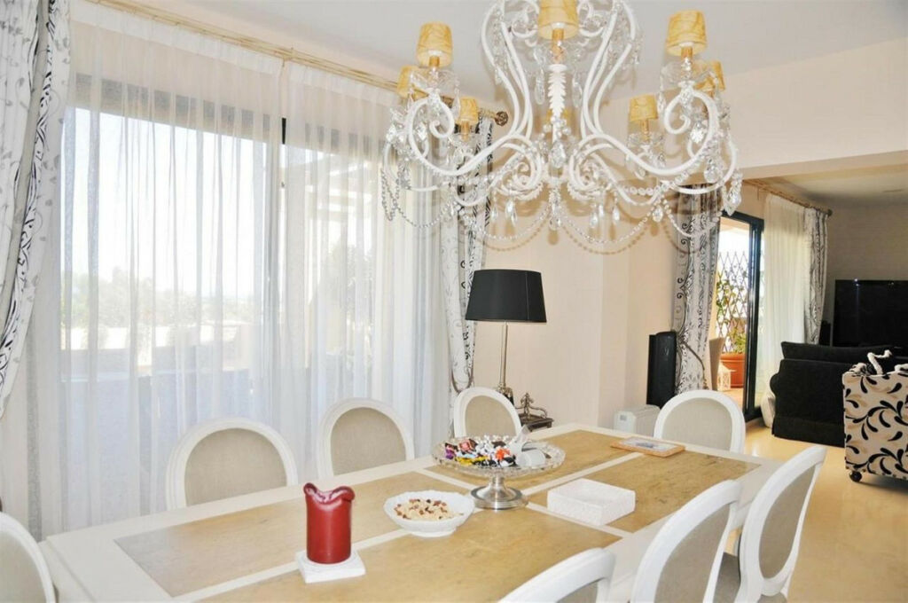 Penthouse Duplex Benahavís Málaga - image 5