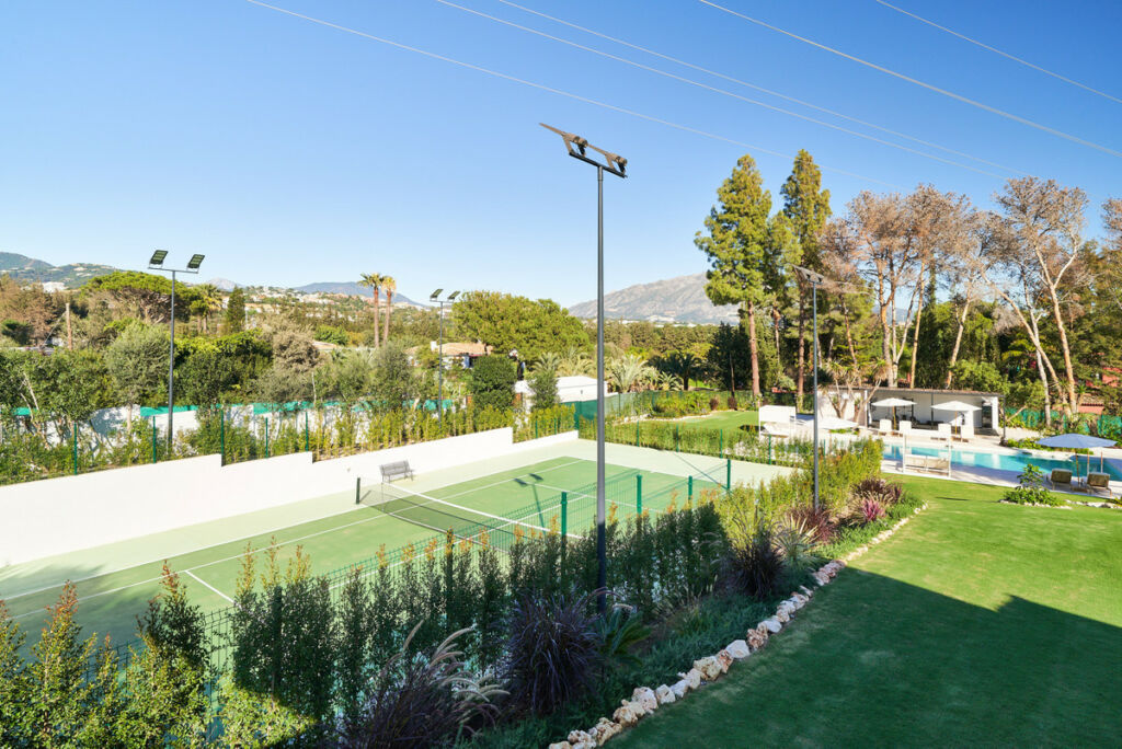 Detached Villa San Pedro de Alcántara Málaga - image 5