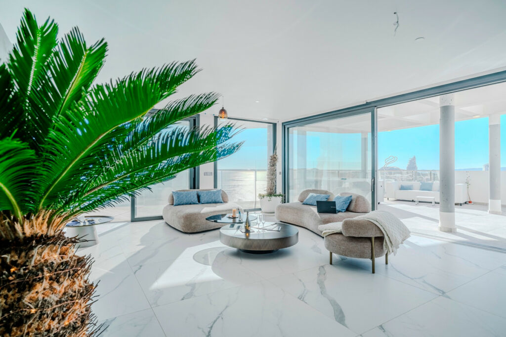 Middle Floor Apartment Benidorm Alicante - image 5