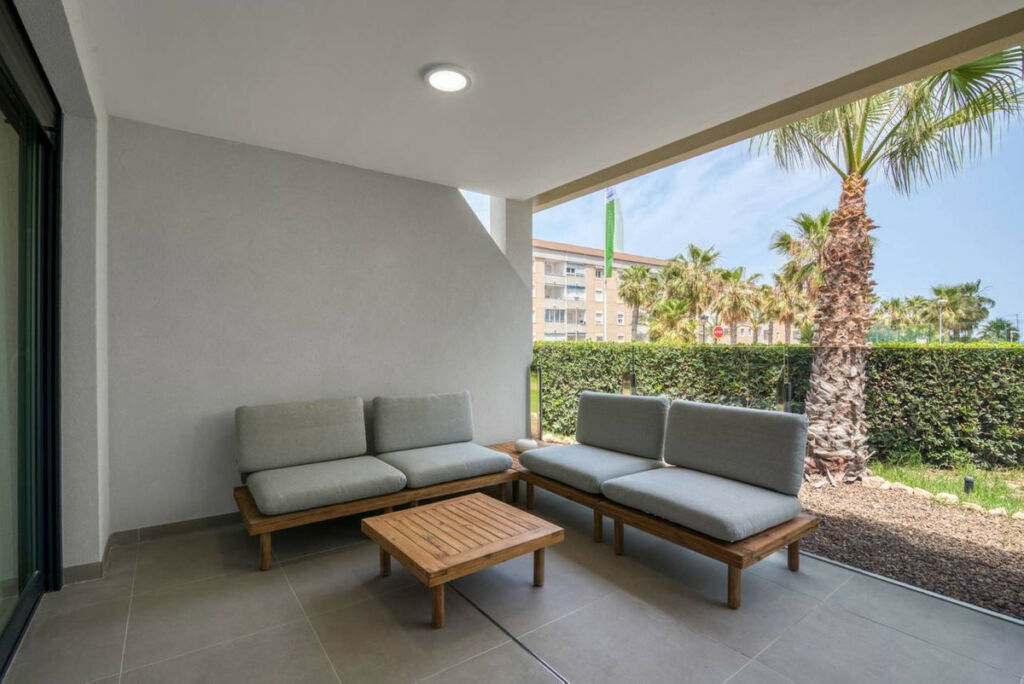 Ground Floor Apartment Torrevieja Alicante - image 5