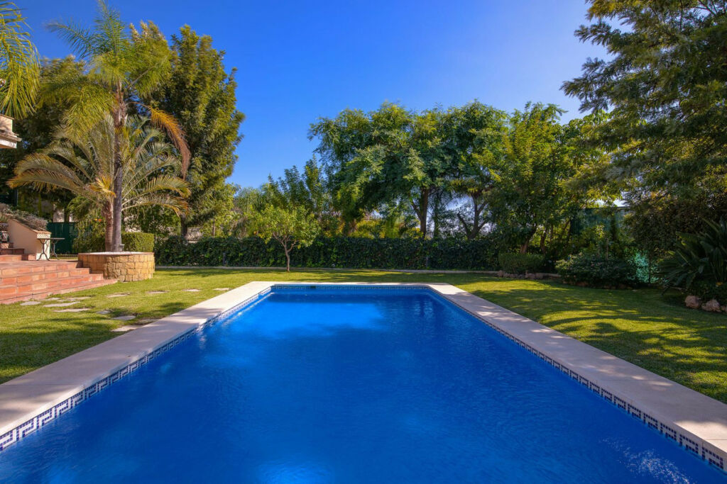 Detached Villa Los Arqueros Málaga - image 7