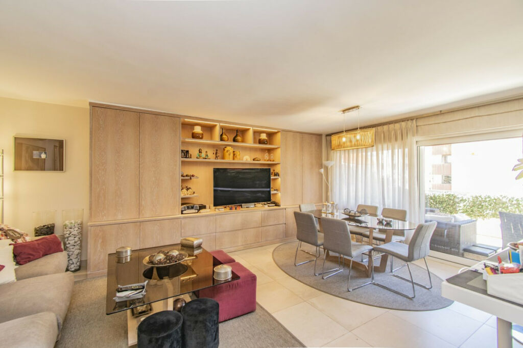 Middle Floor Apartment Marbella Málaga - image 5