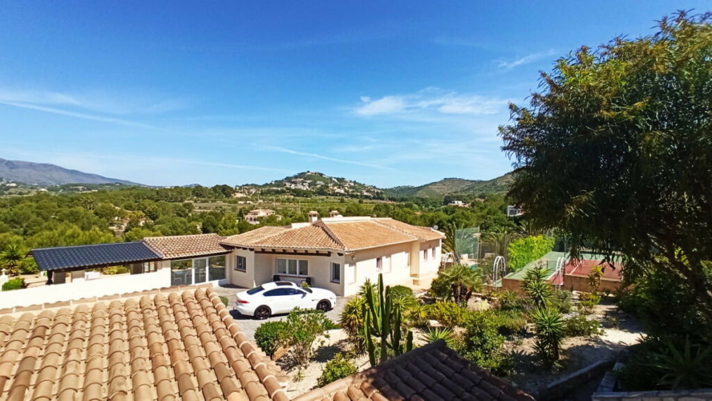 Detached Villa Calpe Alicante - image 5