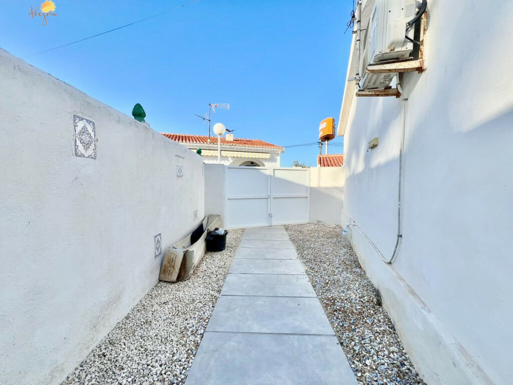 Bungalow Torrevieja Alicante - image 5