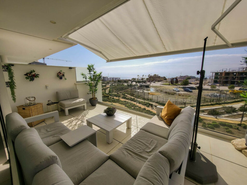 Middle Floor Apartment Fuengirola Málaga - image 5