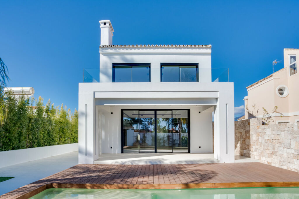 Detached Villa Costalita Málaga - image 5