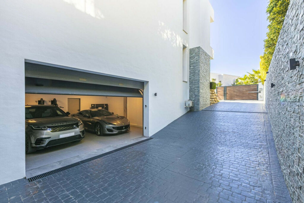 Detached Villa Benahavís Málaga - image 51