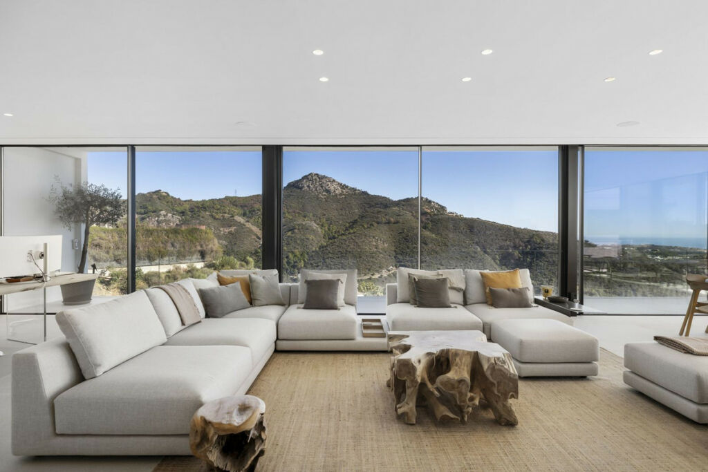 Detached Villa Benahavís Málaga - image 15
