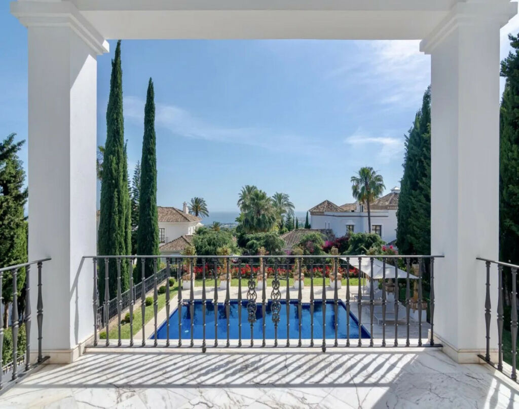 Detached Villa Sierra Blanca Málaga - image 6