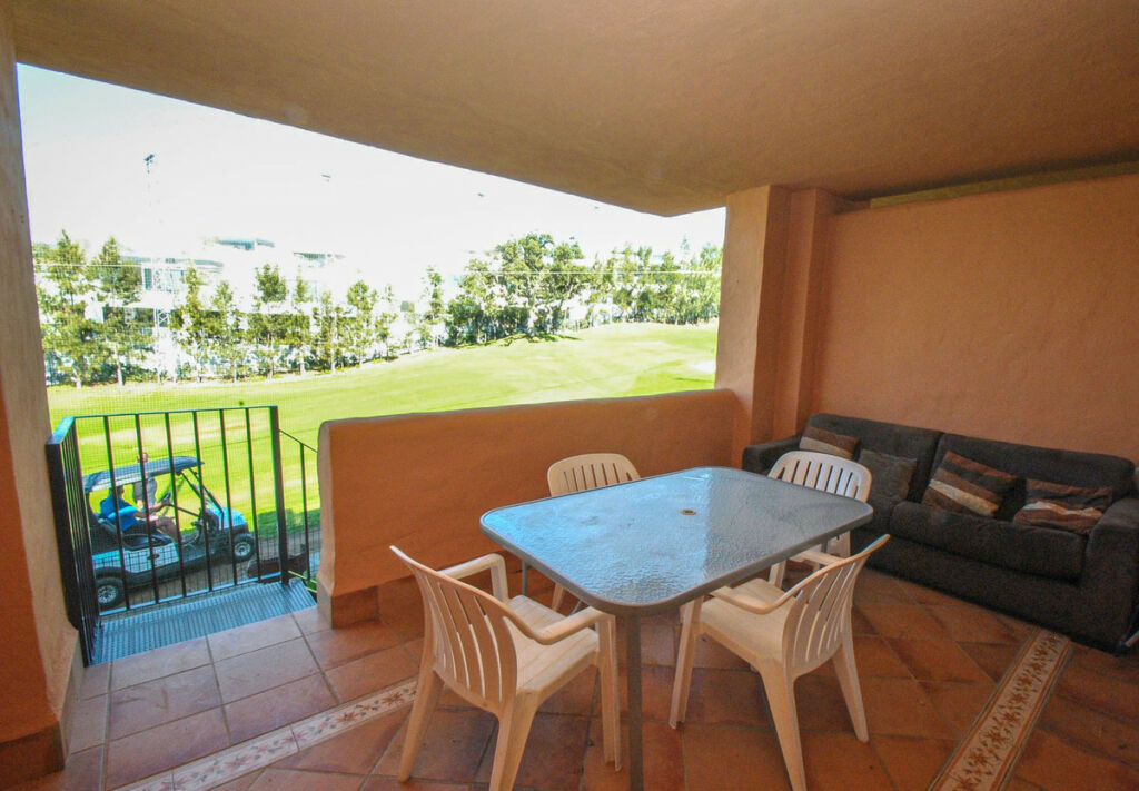 Townhouse Cabopino Málaga - image 6