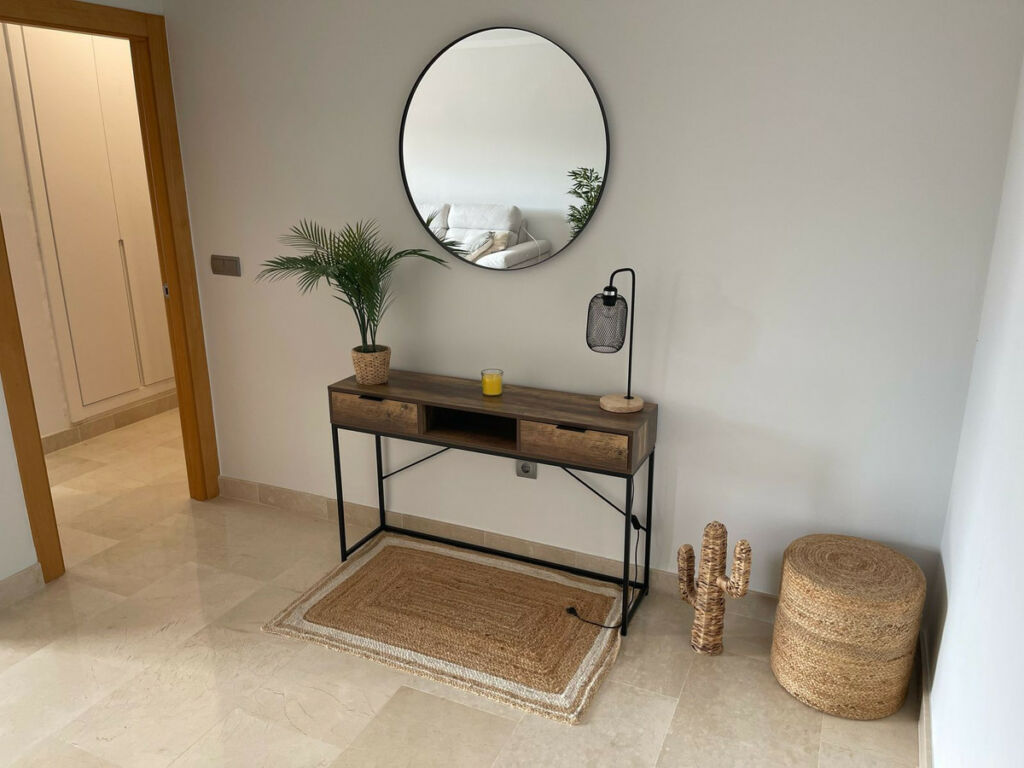 Middle Floor Apartment Estepona Málaga - image 6