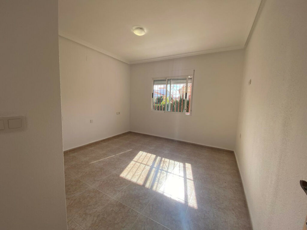 Townhouse Montemar Alicante - image 5