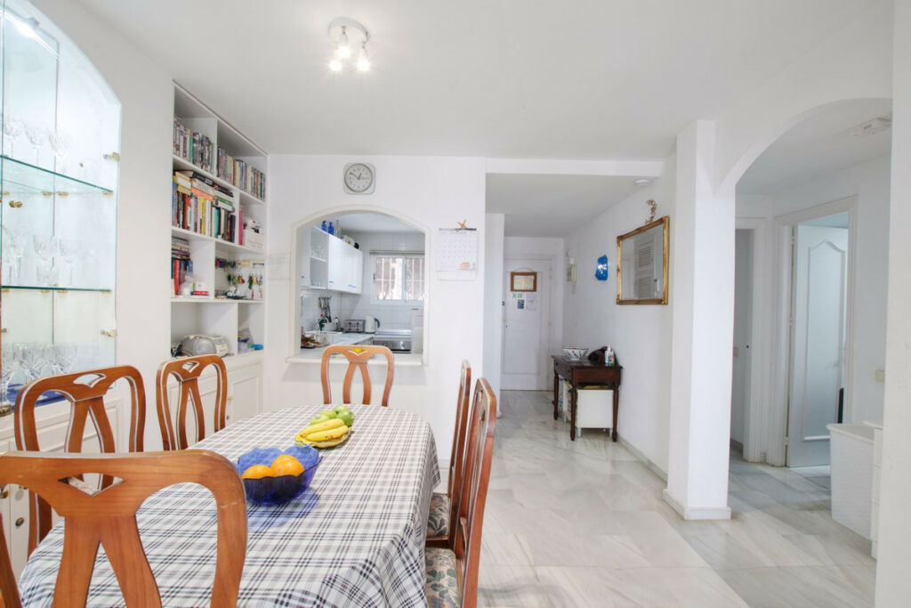 Penthouse Calahonda Málaga - image 6