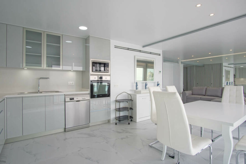 Middle Floor Apartment Benidorm Alicante - image 6