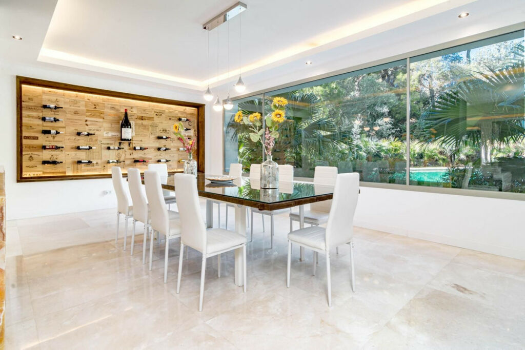 Detached Villa Río Real Málaga - image 6