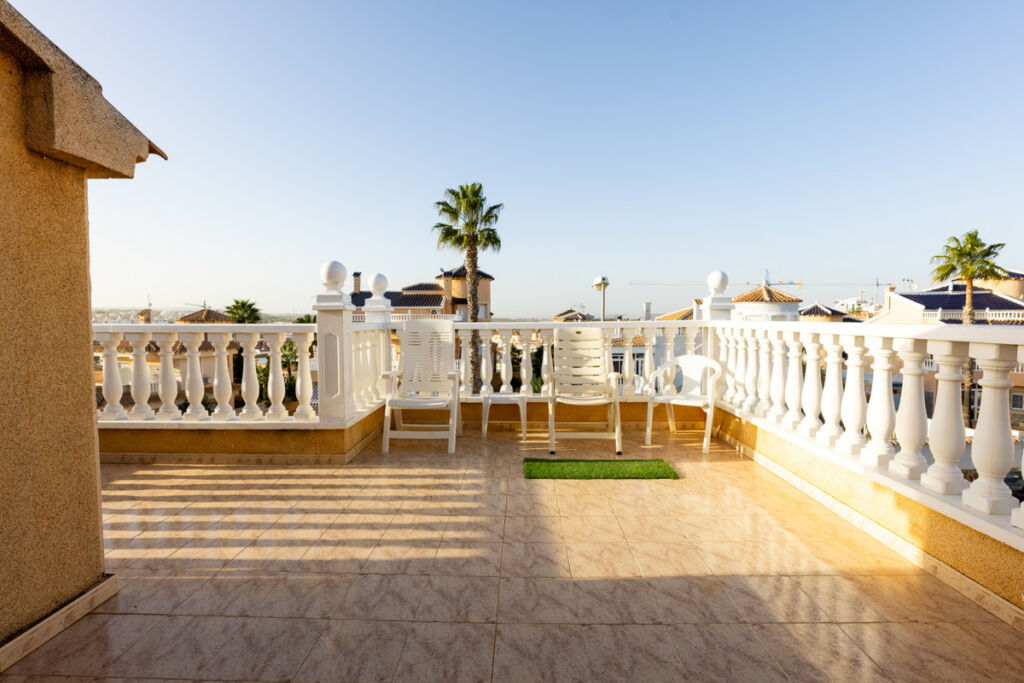 Detached Villa Los Altos Alicante - image 6