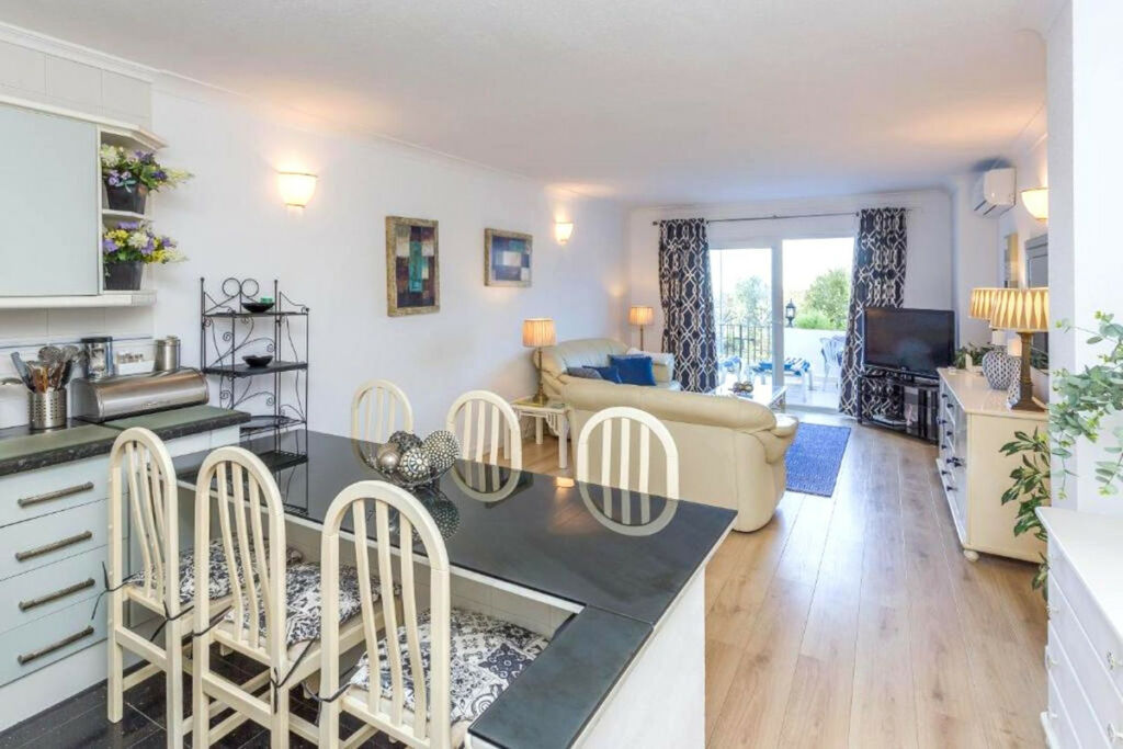 Ground Floor Apartment Riviera del Sol Málaga - image 6