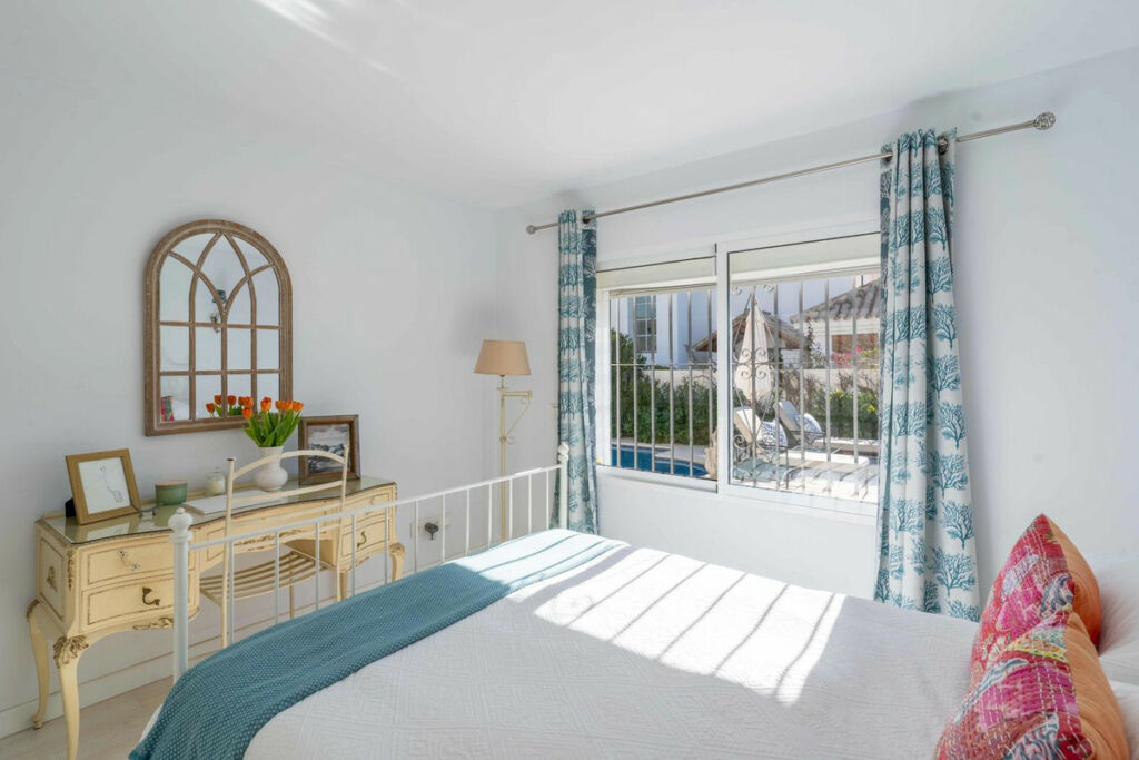 Detached Villa San Pedro de Alcántara Málaga - image 6