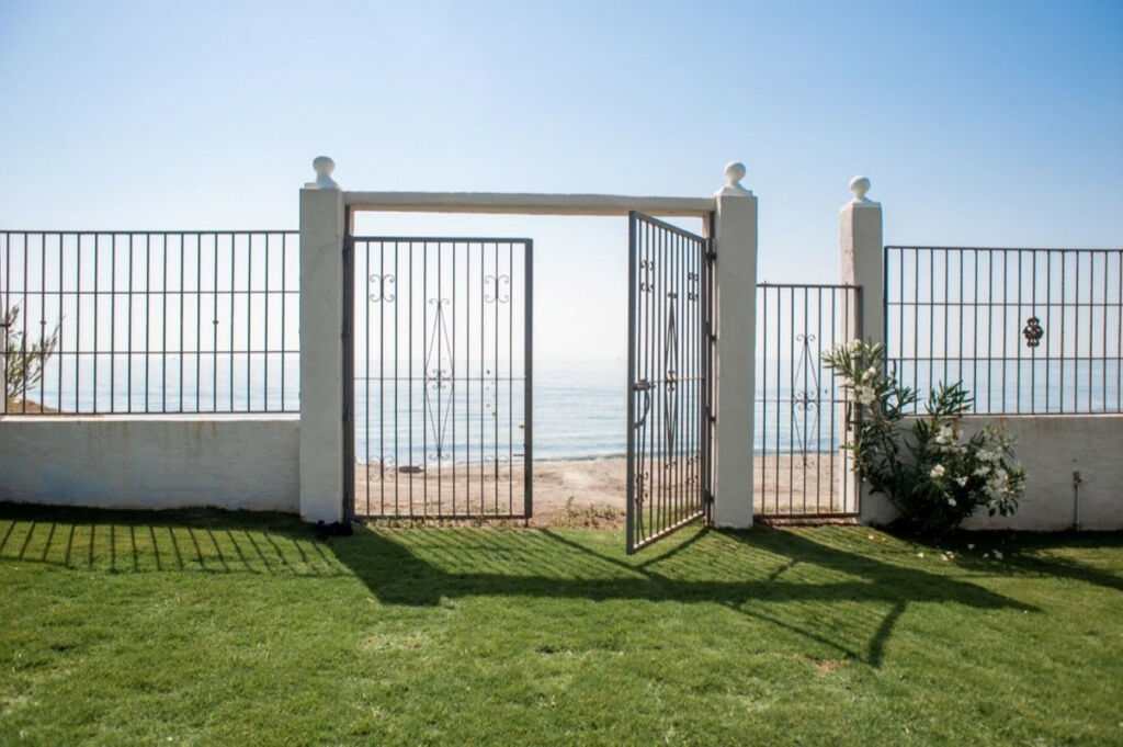 Detached Villa San Pedro de Alcántara Málaga - image 6