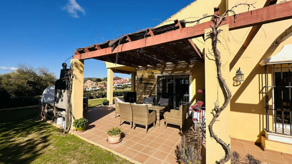 Detached Villa La Duquesa Málaga - image 6