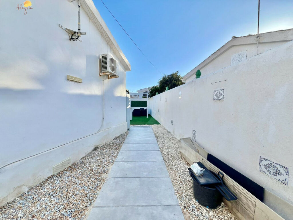 Bungalow Torrevieja Alicante - image 6
