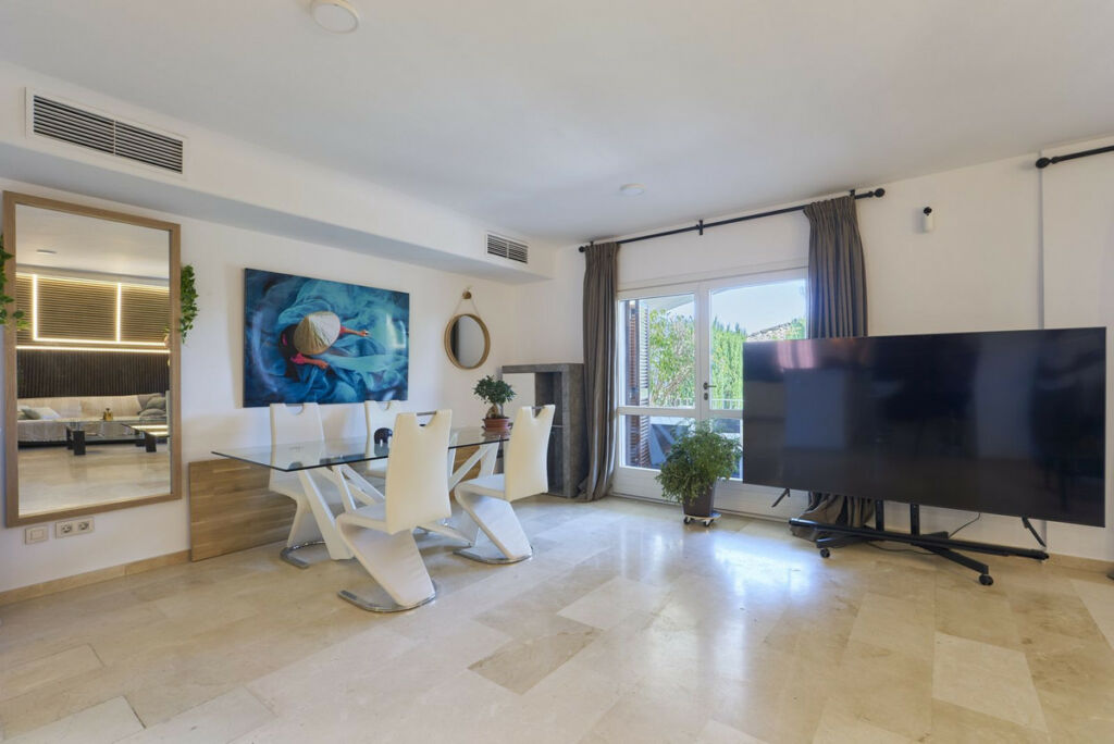 Semi-Detached House The Golden Mile Málaga - image 6