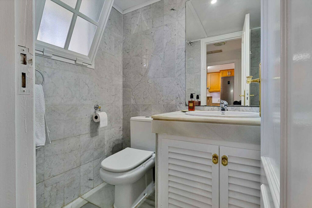 Townhouse Estepona Málaga - image 6