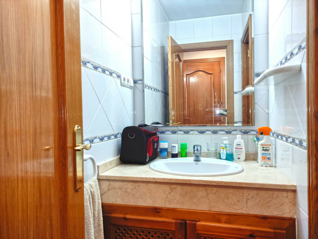 Middle Floor Apartment Marbella Málaga - image 6