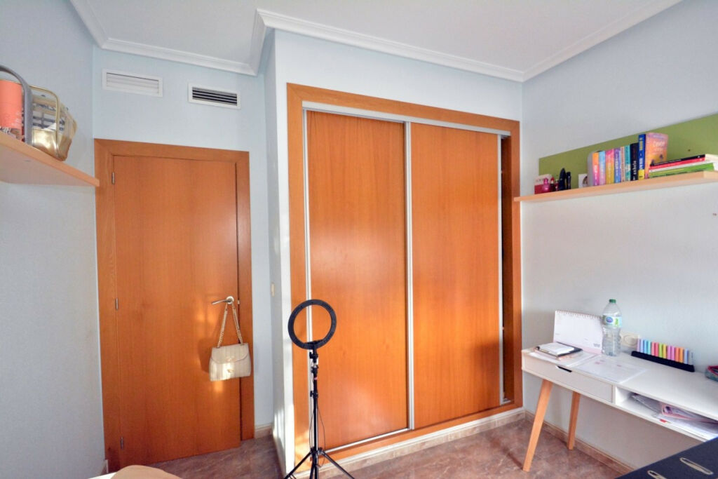 Middle Floor Apartment Rojales Alicante - image 7