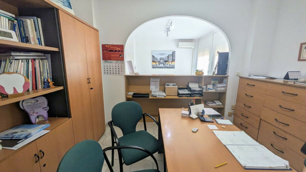 Middle Floor Apartment Fuengirola Málaga - image 6
