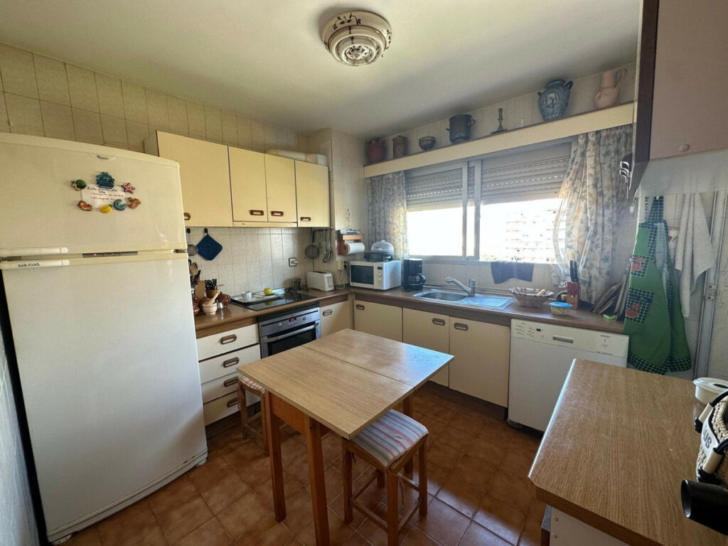 Middle Floor Apartment Benidorm Alicante - image 6