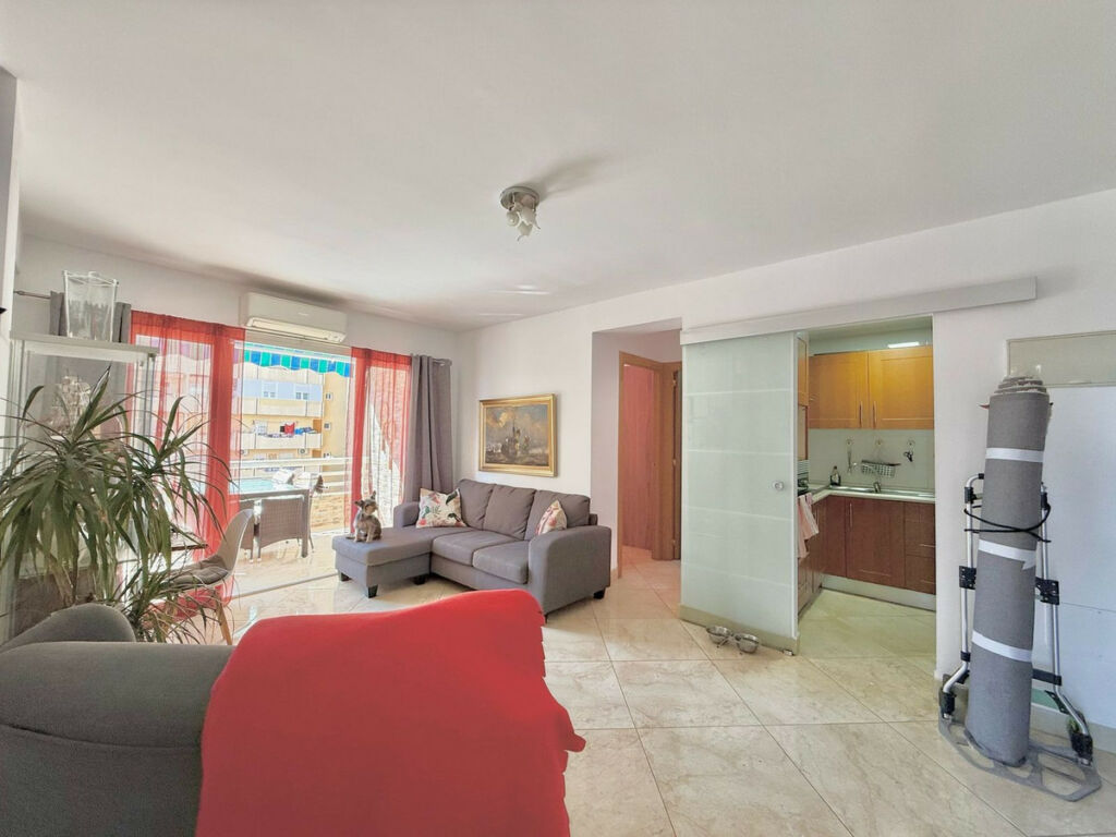 Middle Floor Apartment Los Boliches Málaga - image 7
