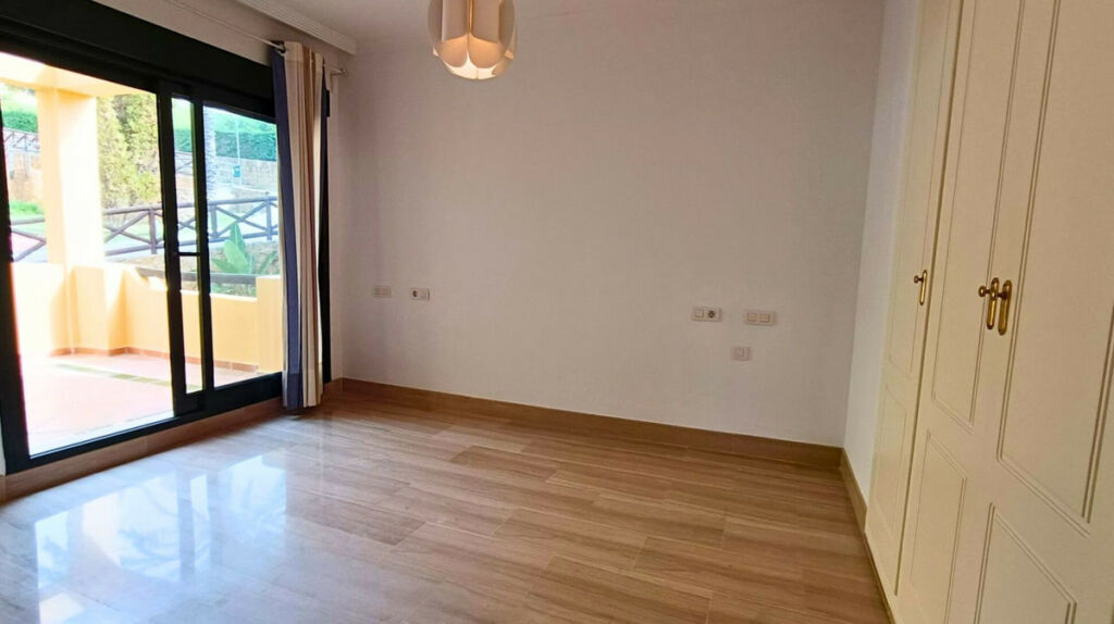 Middle Floor Apartment Sotogrande Alto Cádiz - image 7