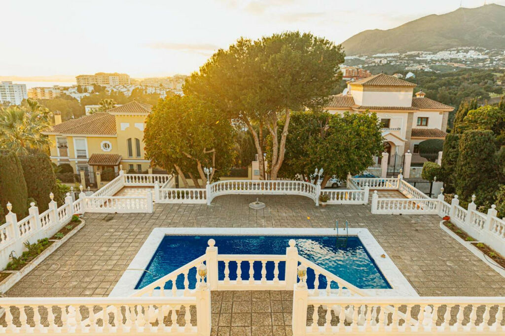 Detached Villa Benalmadena Málaga - image 2
