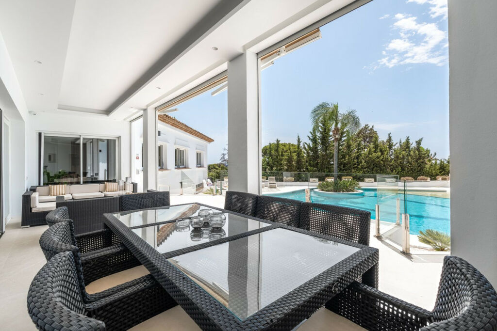 Detached Villa El Paraiso Málaga - image 7