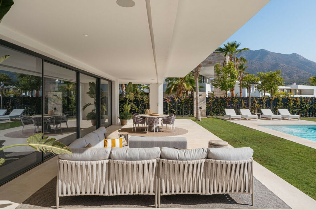 Detached Villa The Golden Mile Málaga - image 7