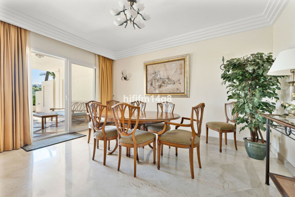 Ground Floor Apartment Nueva Andalucía Málaga - image 7