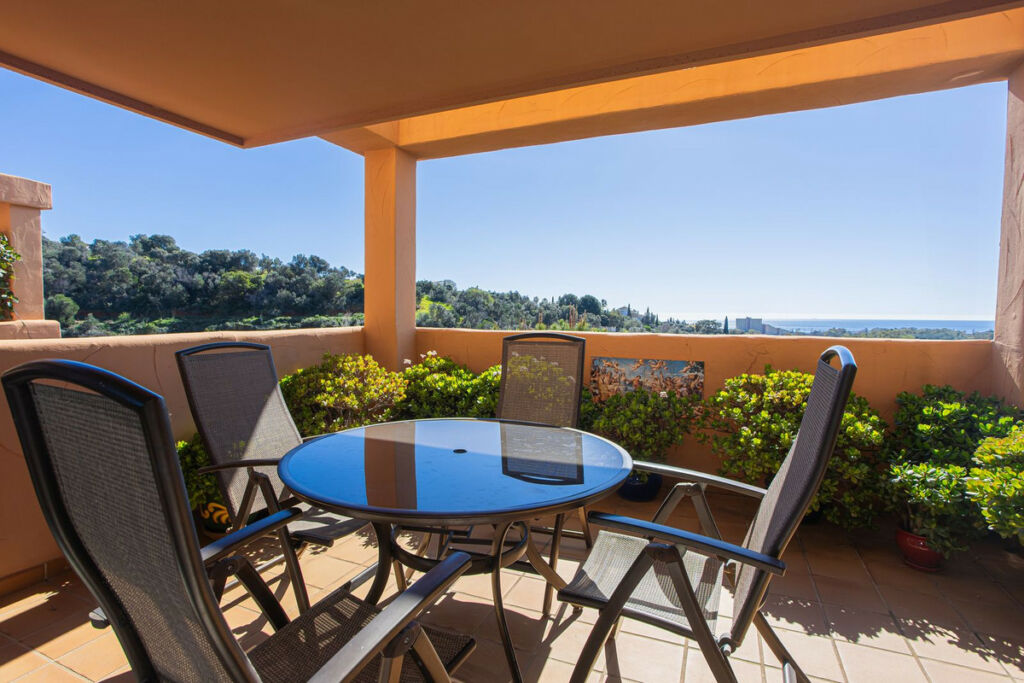 Middle Floor Apartment Elviria Málaga - image 7