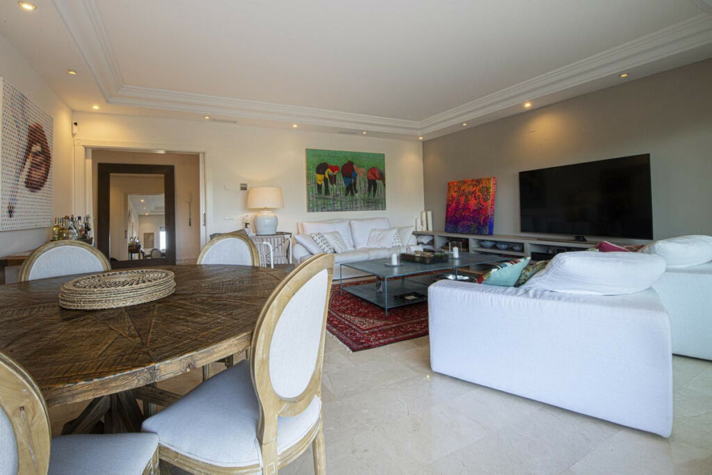 Ground Floor Apartment Nueva Andalucía Málaga - image 7