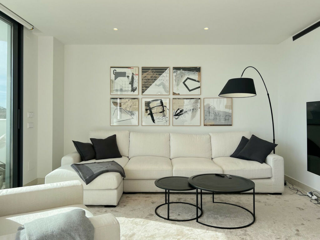 Middle Floor Apartment Higueron Málaga - image 7
