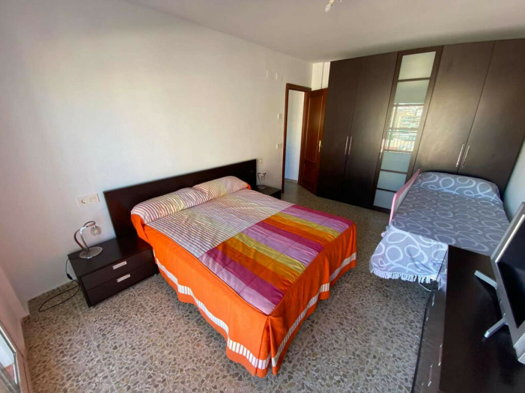 Middle Floor Apartment Fuengirola Málaga - image 7